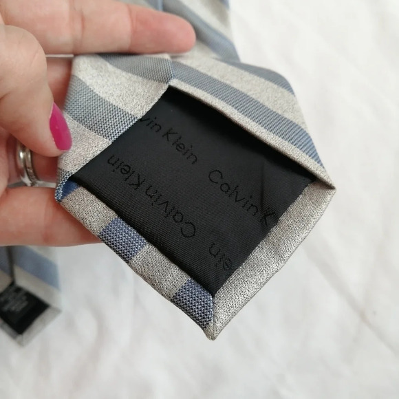Calvin Klein Silk Blend Silver and Blue Striped Slim Tie - Picture 10 of 14